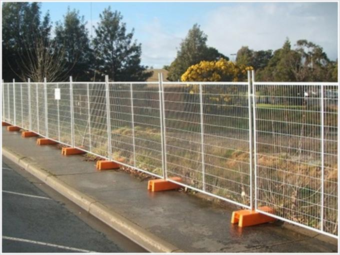 Heißer eingetauchter galvanisierter vorübergehender Zaun, 2100 * 2400mm vorübergehendes Sicherheits-Fechten